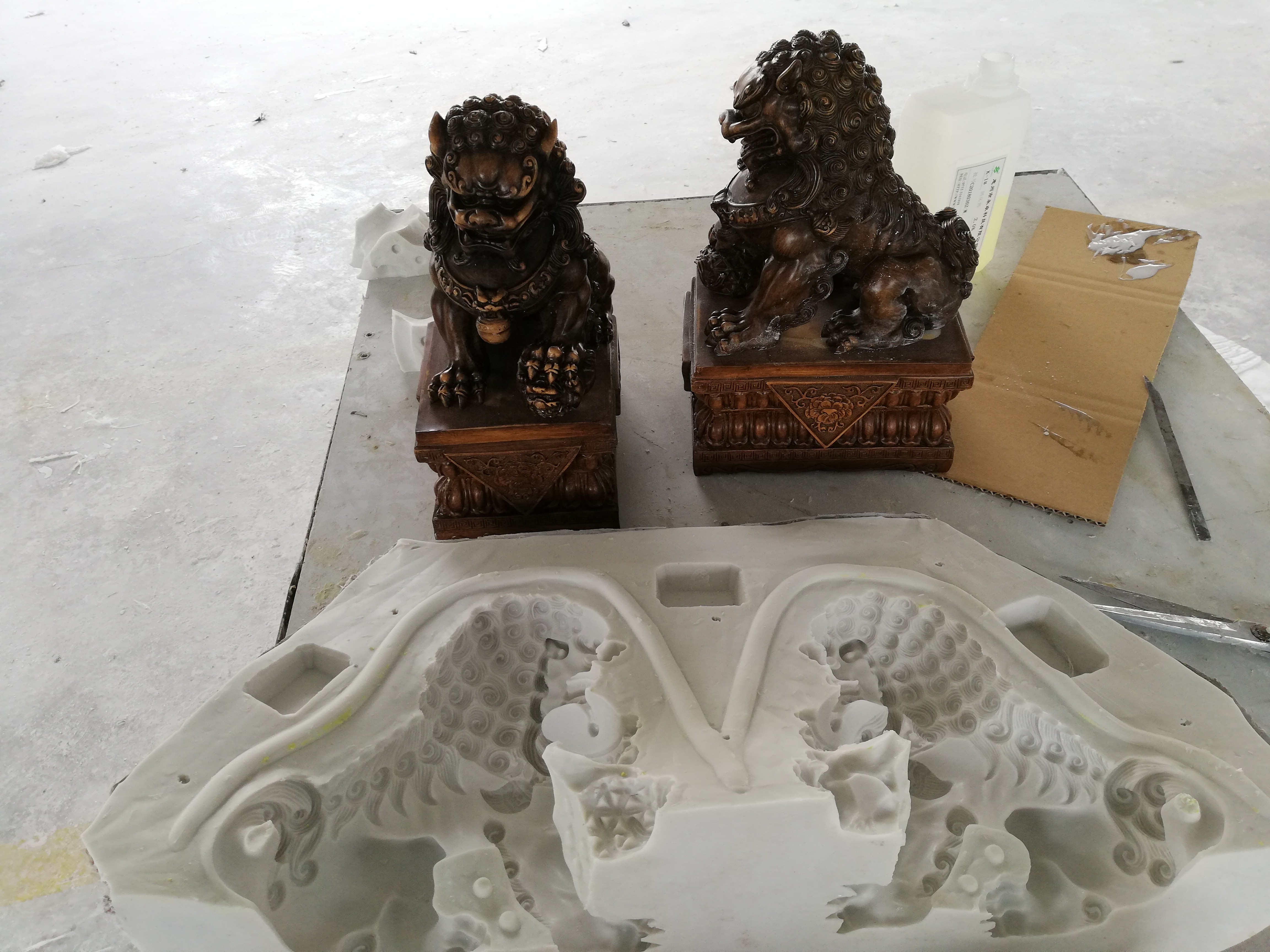 模具硅膠翻模樹脂工藝品出現(xiàn)燒模情況怎么辦 ？