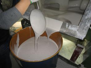 耐低溫模具硅膠能耐低溫多少度？